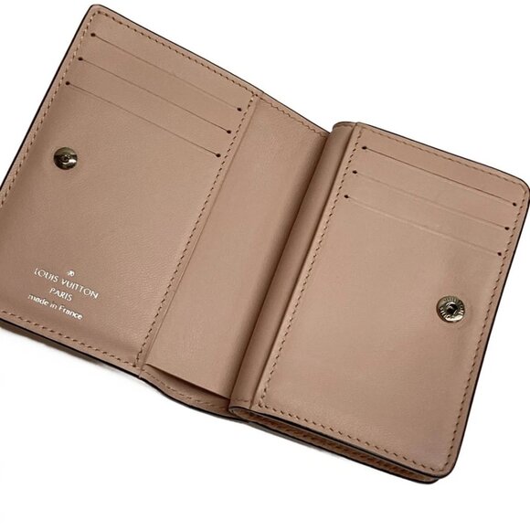 LOUIS VUITTON Portefeuille Clare Guimauve Mahina RFID : confirmed 728-081125 - Picture 8 of 14